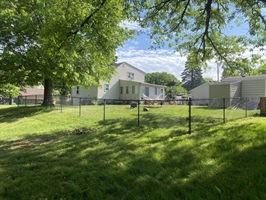 Vinyl-Coated vs. Traditional Chain Link Fencing: Cost, Maintenance, and Value Compared