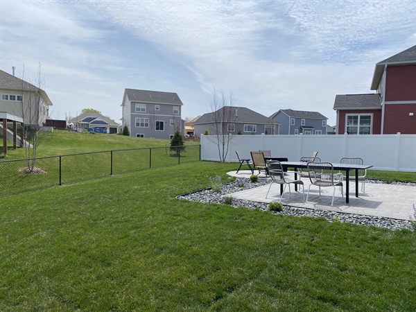 Vinyl-Coated Chain Link Fence Maintenance: Inspection and Care Tips