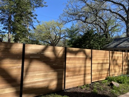 Horizontal Fencing in High-Wind Areas: Performance, Anchoring & Design