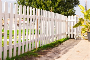 Common Wood Picket Fence Styles: Dog-Ear, French Gothic & More